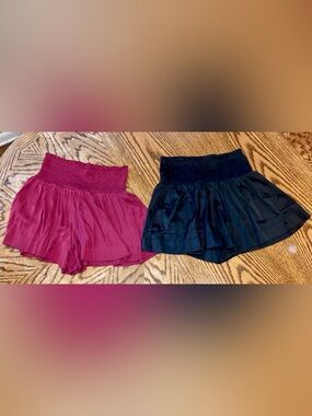 TCEC High Waisted Smocked Shorts Lot of 2 | Black & Burgundy | Size Small